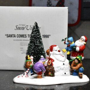 DEPARTMENT 56 Snow Village SANTA COMES TO TOWN 1998 Ceramic 54920